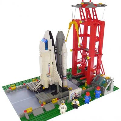 LEGO Launch Command Shuttle Launch Pad