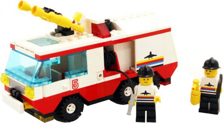LEGO Classic Town Jetport Fire Squad