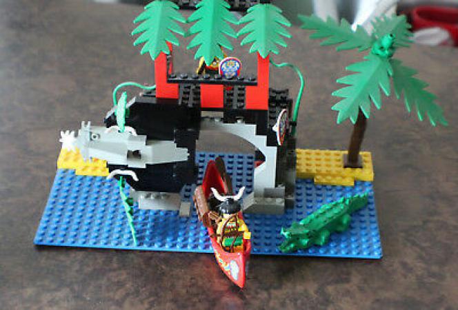 LEGO Pirates Forbidden Cove